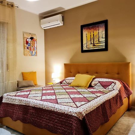Casa Vacanze La Melagrana Модика Екстериор снимка