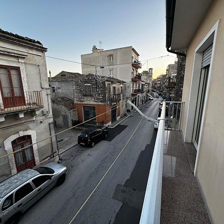 Casa Vacanze La Melagrana Модика Екстериор снимка