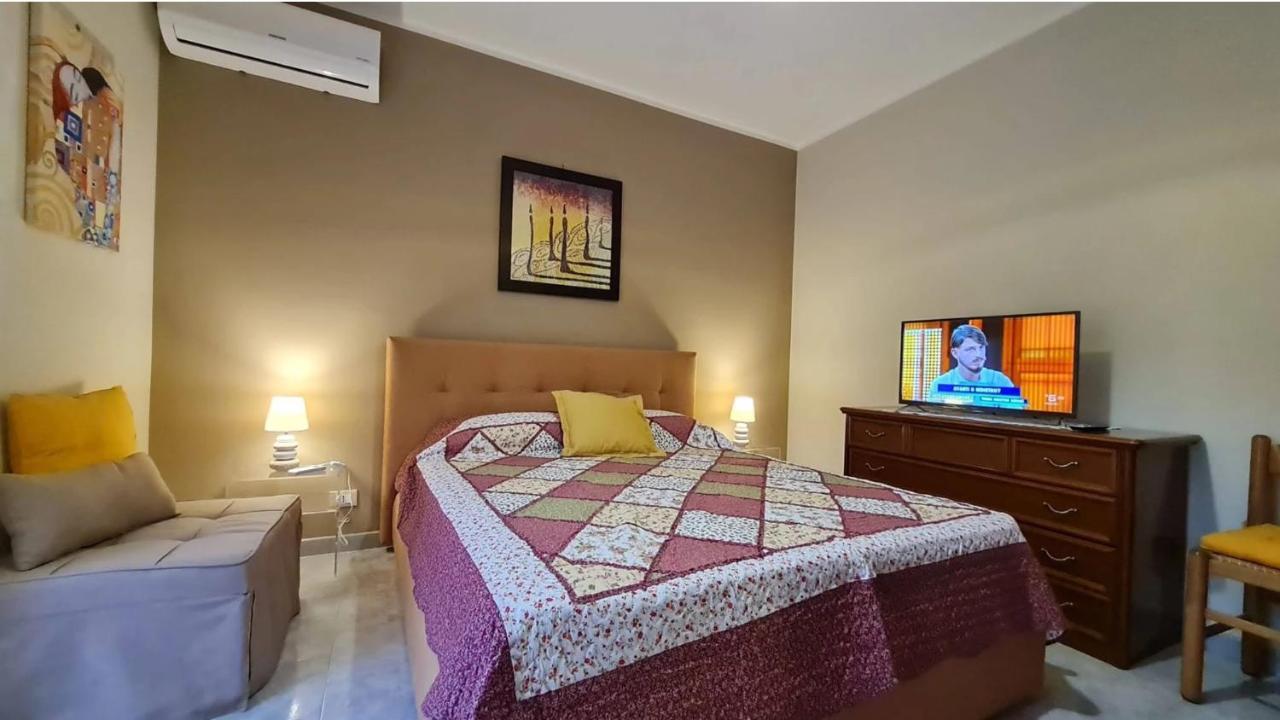 Casa Vacanze La Melagrana Модика Екстериор снимка